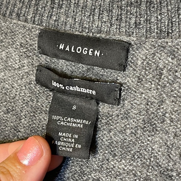 Cashmere Gray V-Neck Women's Sweater - Picture 3 of 5